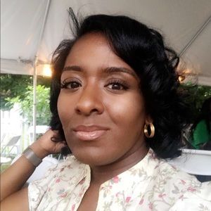 Meet your Posher, Toni-anne